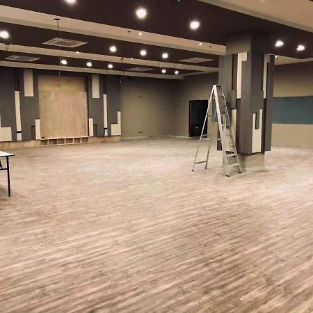 Frazel Inn Hotel Parit Buntar Esterno foto