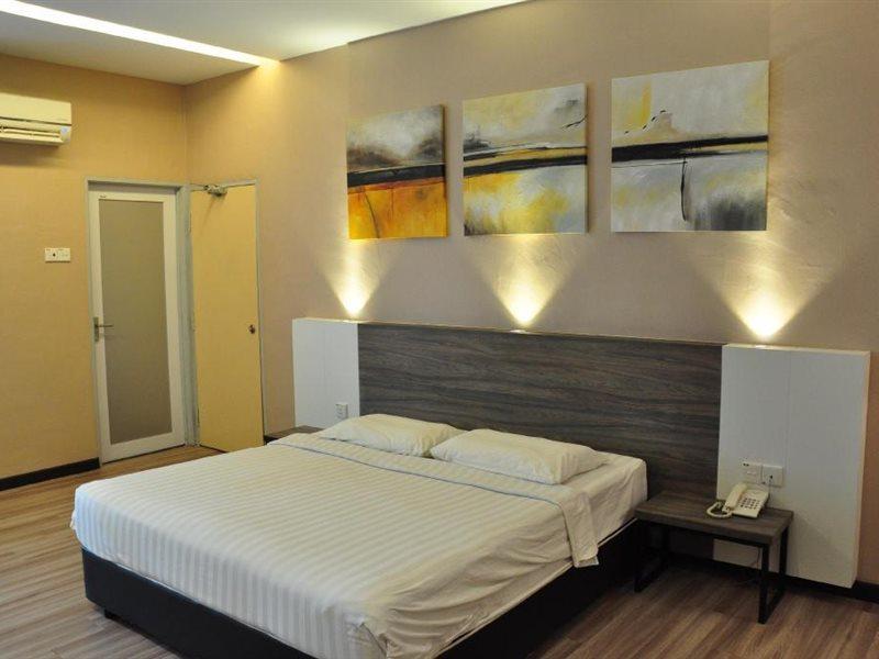 Frazel Inn Hotel Parit Buntar Esterno foto