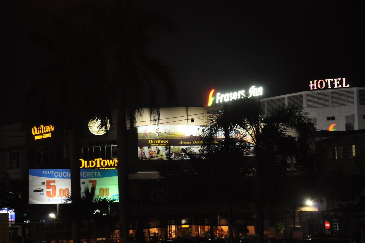 Frazel Inn Hotel Parit Buntar Esterno foto