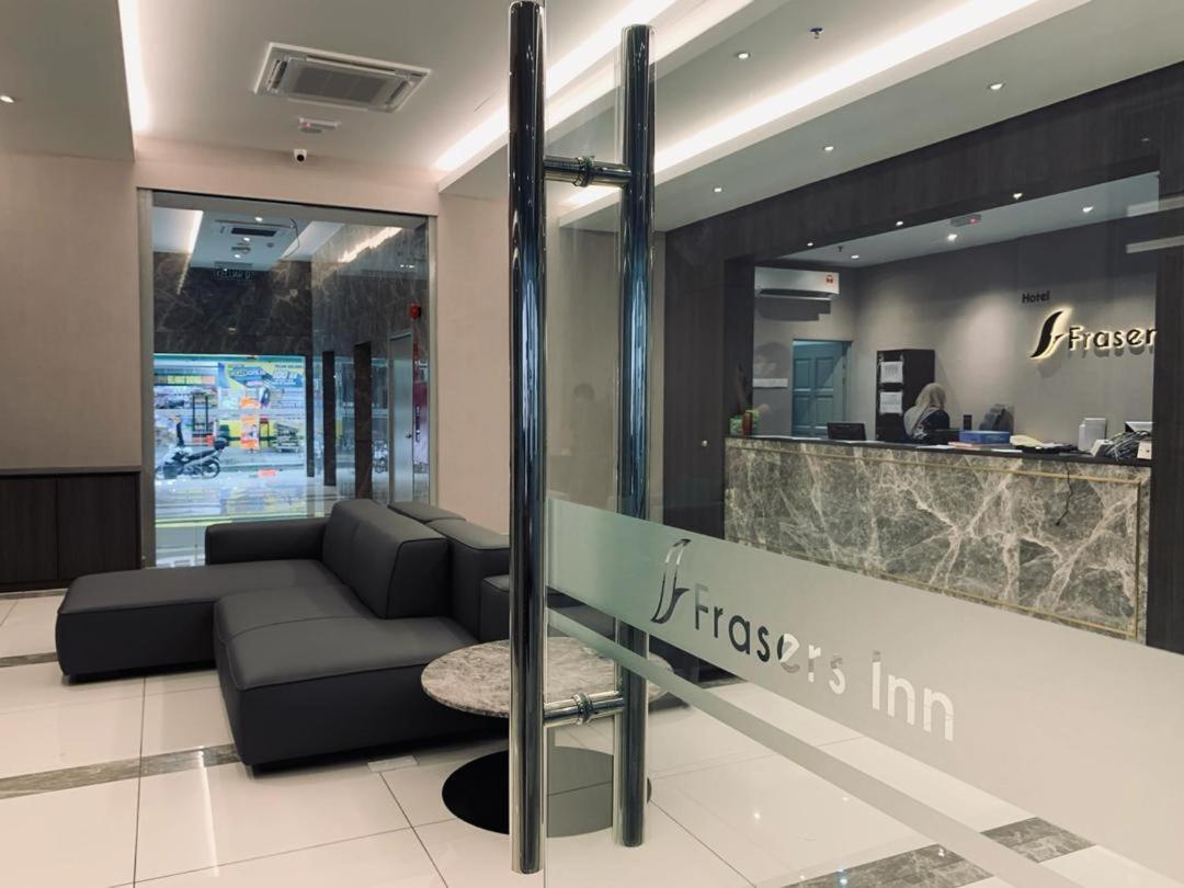 Frazel Inn Hotel Parit Buntar Esterno foto